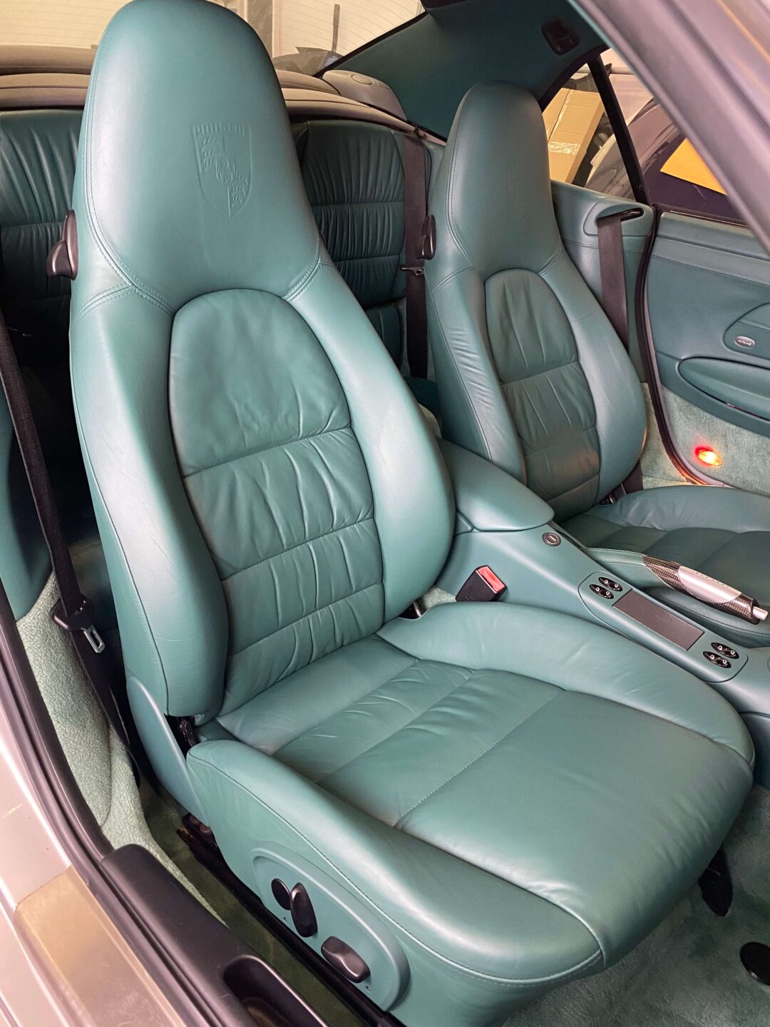 Porsche kompleksowa renowacja tapicerki skórzanej