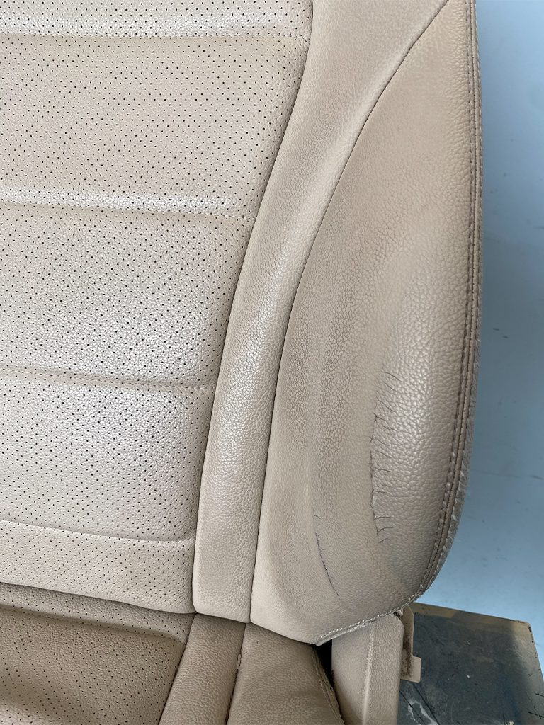 tapicerka Artico w mercedesie przed renowacją